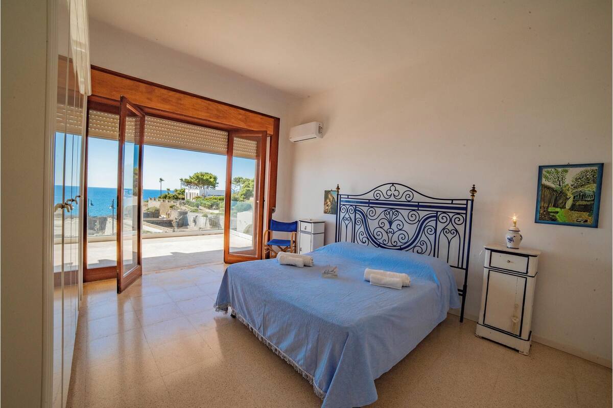 Family Villa, Multiple Bedrooms, 2 Bathrooms (Villa Giulia Sea View) | 6 bedrooms, free WiFi, bed sheets