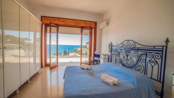 6 phòng ngủ, truy cập Internet không dây (phụ phí), bộ trải giường