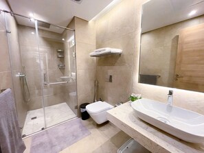 Bathroom - Hotel Apartment in Sheikh Zayed Zayed Suites A (6th of October City)