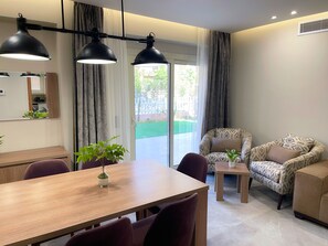 Apartment, 3 Schlafzimmer, Raucher, Terrasse | Wohnzimmer