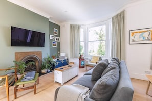 Lejlighed (Leafy & Stylish Brixton Retreat) | Stue | Tv