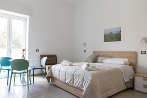 1 bedroom, WiFi, bed sheets