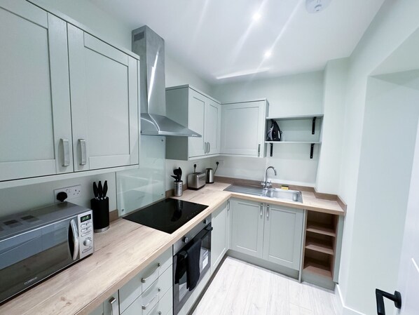 Apartment (1 Bedroom) | Private kitchen