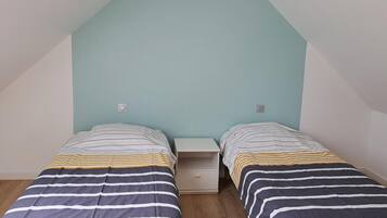 House | 2 bedrooms, individually furnished, bed sheets