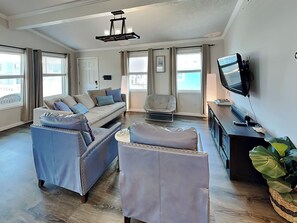 Smart-tv och eldstad