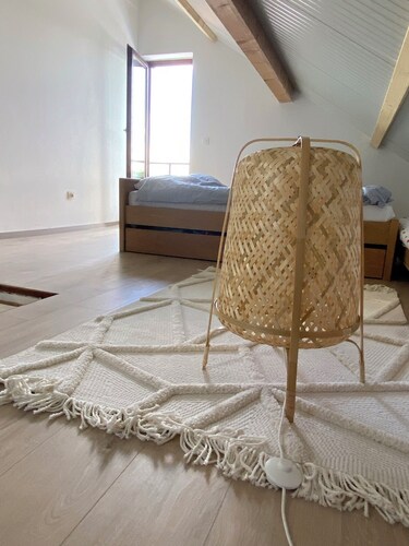 Charming 1-bedroom apartment in delightful Dobrenići with AC, WiFi