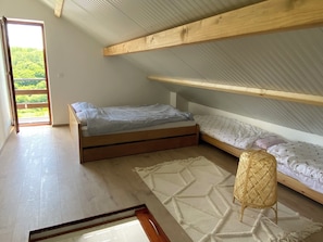 WiFi, bed sheets