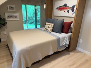 4 bedrooms, bed sheets