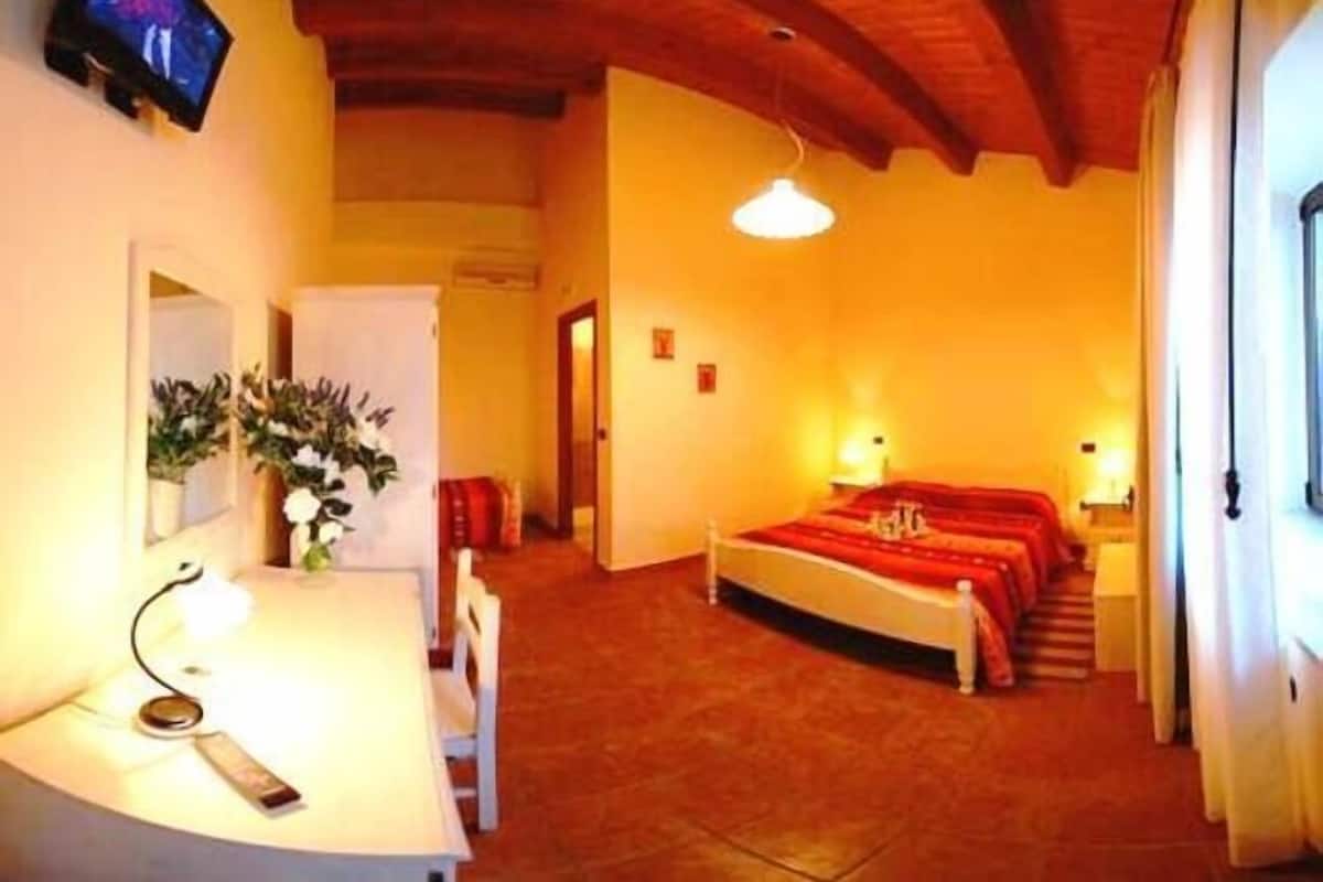 Comfort Triple Room, Patio, Garden View