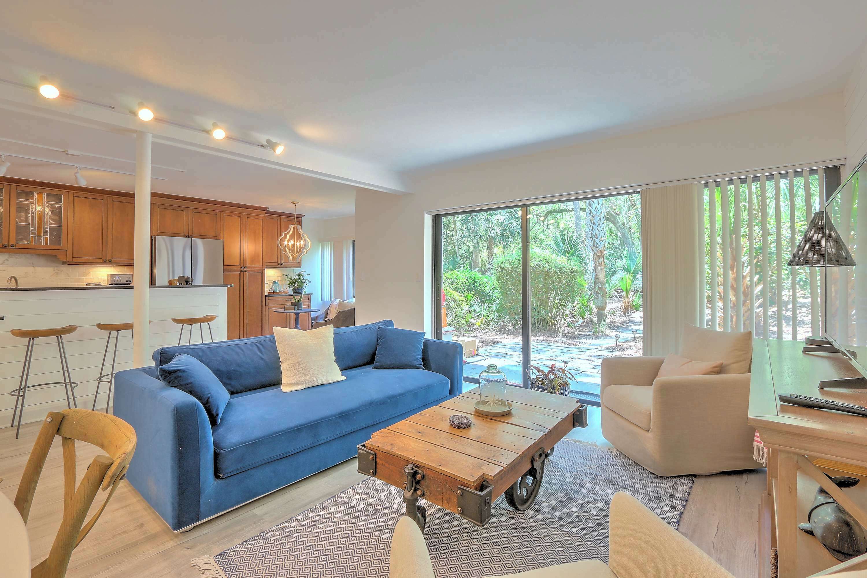 Een televisie en een kantoor