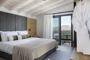 5 bedrooms, in-room safe, desk, iron/ironing board