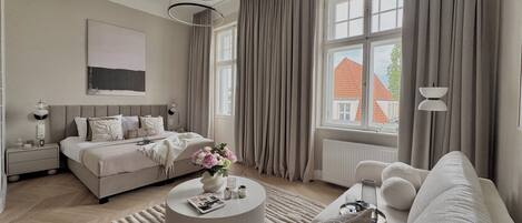 Appartement Supérieur, balcon, vue ville | Décoration personnalisée, ameublement personnalisé, bureau