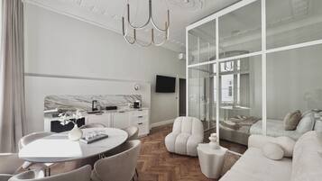 TV connectée de 55 pouces avec chaînes numériques