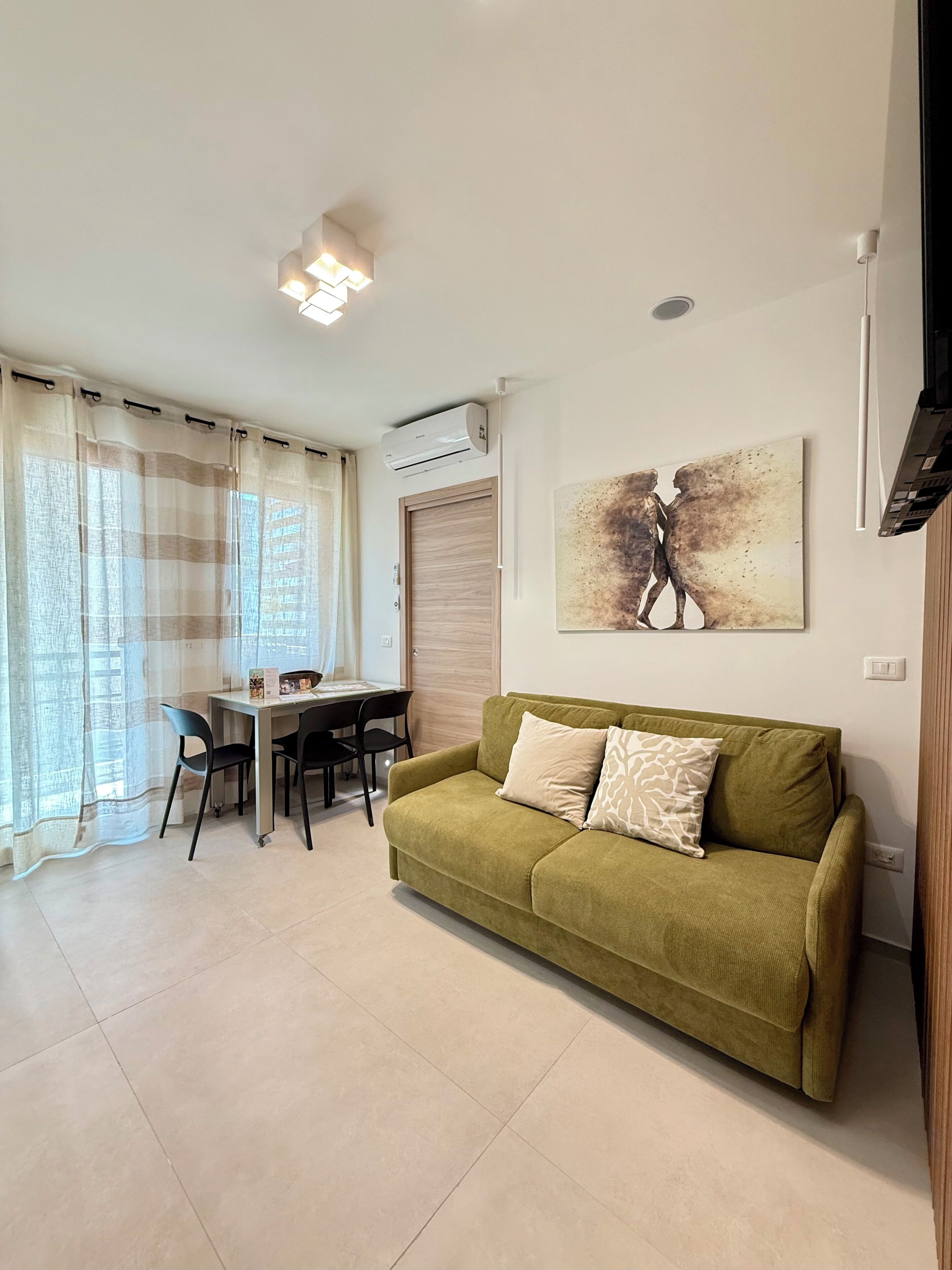 Smart-TV, Stereoanlage