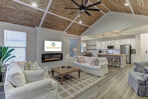 3BD Escape for 8 with Fire Pit & Patio, Near Lake LBJ