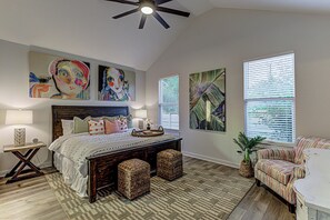 3 soverom, strykejern/-brett, wi-fi og sengetøy