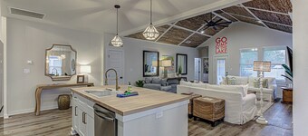 3BD Escape for 8 with Fire Pit & Patio, Near Lake LBJ