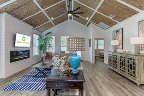 TV, fireplace, offices