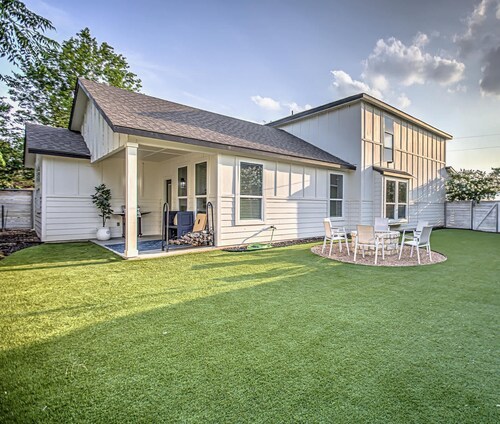 6BD Retreat for 14 Fire Pit | Patio | Lake Access