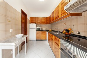 Microwave, dishwasher, coffee/tea maker, cookware/dishes/utensils - Apartament Vilamoura Ruby (Loulé)