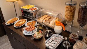Daily buffet breakfast for a fee - Dias Hotel (Nafplio)