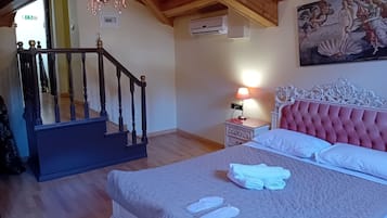 Deluxe Double Room, Balcony, Mountain View | In-room safe, iron/ironing board, free WiFi, bed sheets