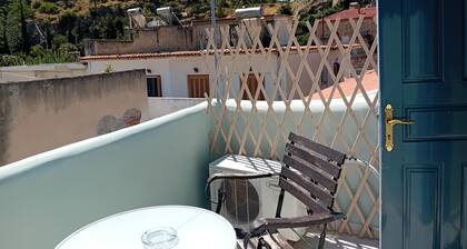 Dias Hotel
