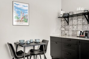 Dining - Swan Studio Basement in Downtown (Reykjavík)