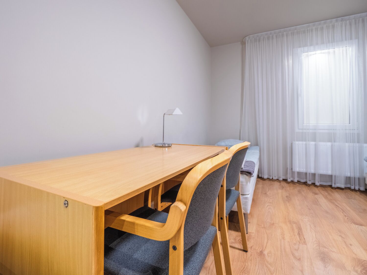 Economy Triple Room | Living area