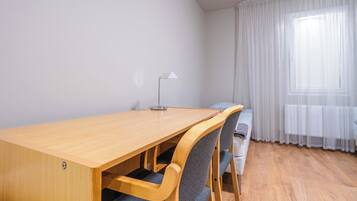 Economy Triple Room | Living area