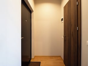 Quarto standard, vista para a cidade | Escrivaninha, Wi-Fi de cortesia