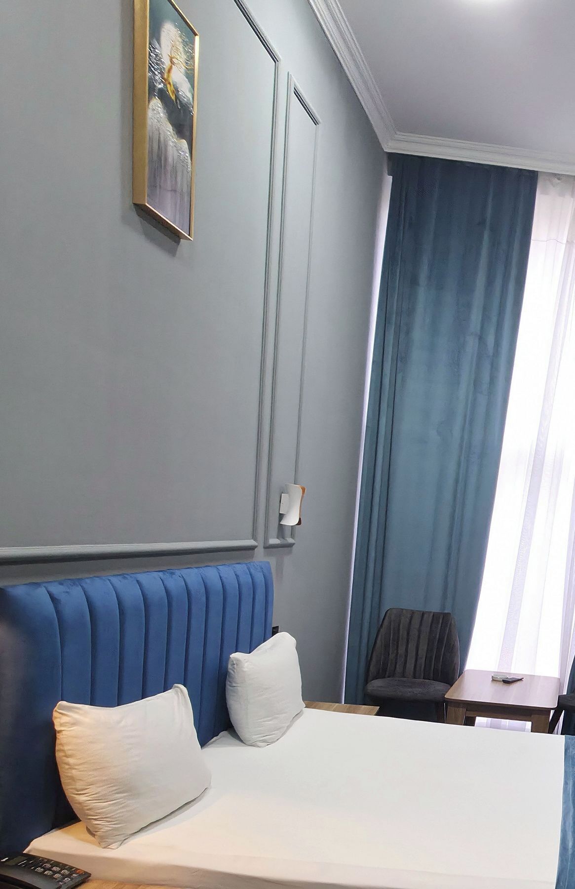 Select Comfort beds, minibar, in-room safe, desk