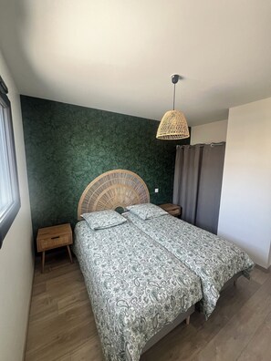 3 bedrooms, iron/ironing board, WiFi - Gîte horizon bleu 6 persons (Saint-Georges-de-la-Rivière)
