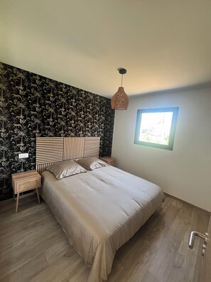 3 bedrooms, iron/ironing board, WiFi