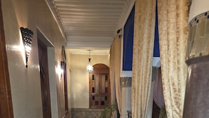 Unclassified image, 3 of 29, button - RIAD KENZO (Marrakech)
