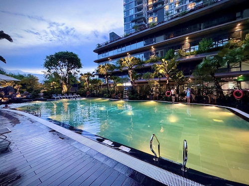 Sakura Homestay - Landmark Ecopark