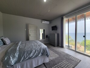 4 bedrooms, WiFi, bed sheets