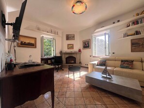 Classic Apartment, City View | Free WiFi