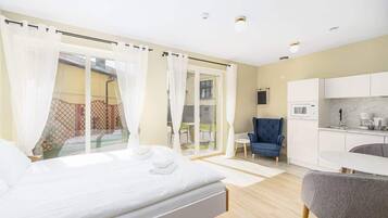 Strykjärn/strykbräda, wi-fi och sängkläder