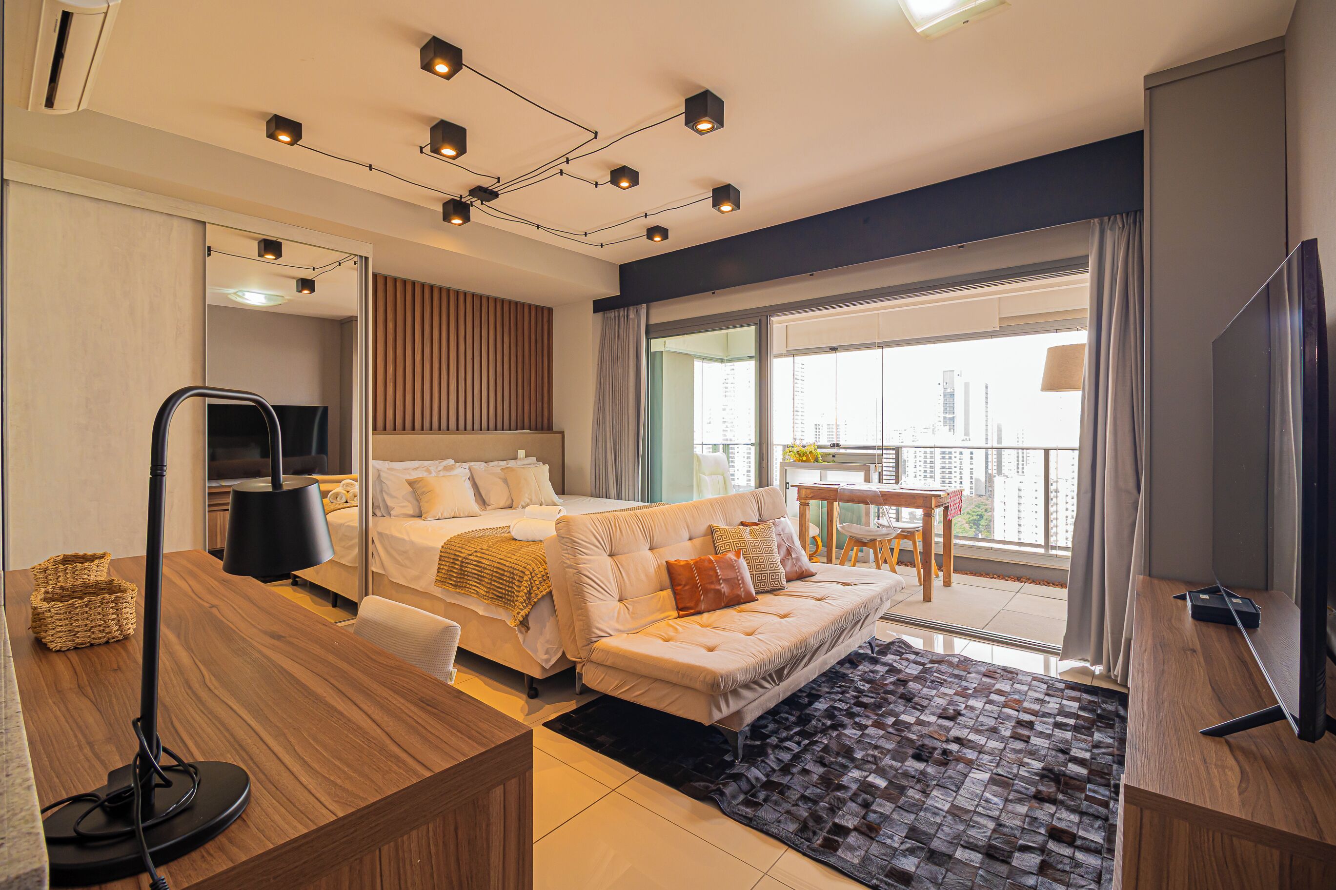 1 Schlafzimmer, Schreibtisch, Bügeleisen/Bügelbrett, Reisekinderbett