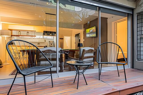 The Ultimate Palermo Soho Oasis BBQ and Jacuzzi!