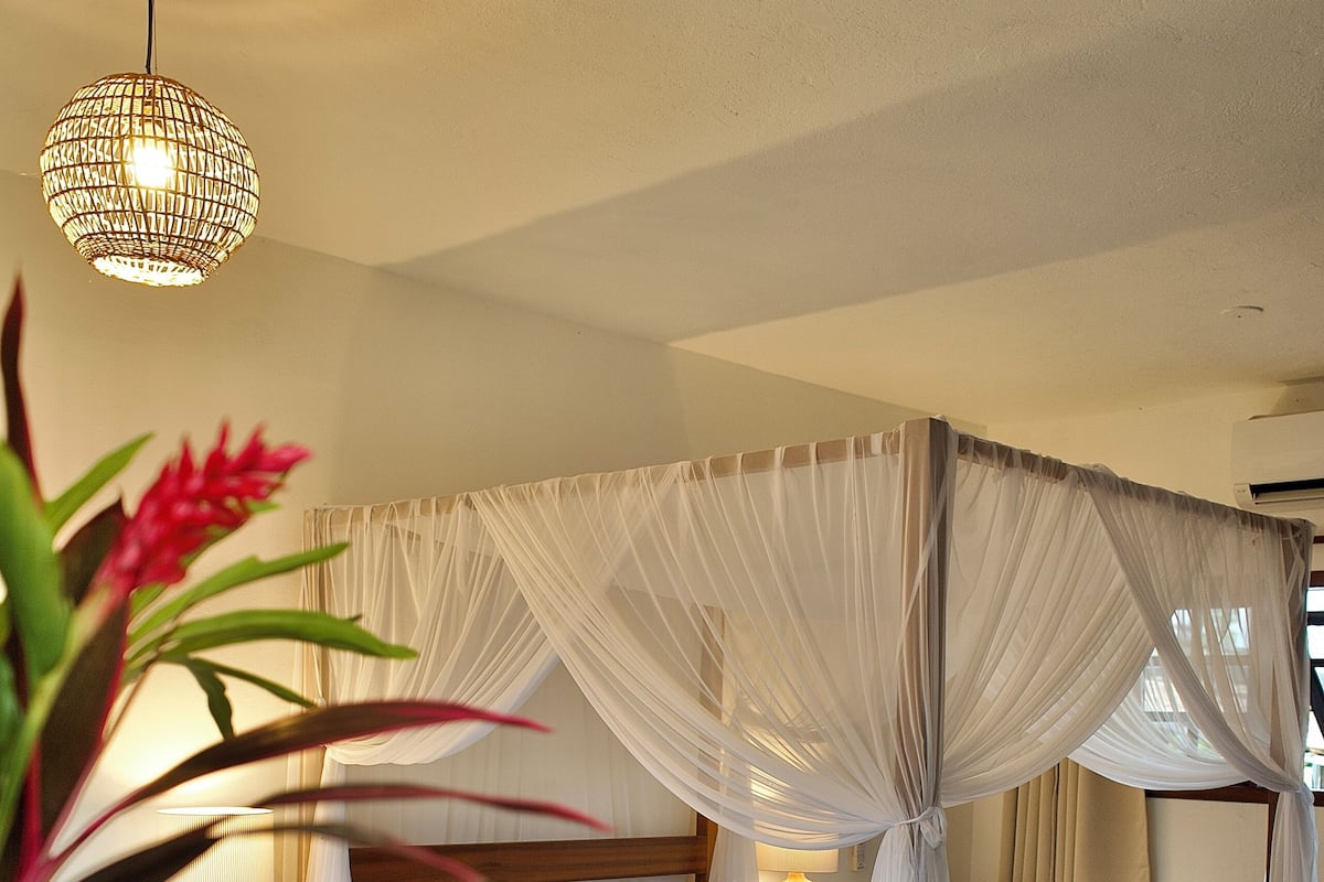 Deluxe Bungalow, Pets Allowed, Garden View | Free WiFi, bed sheets