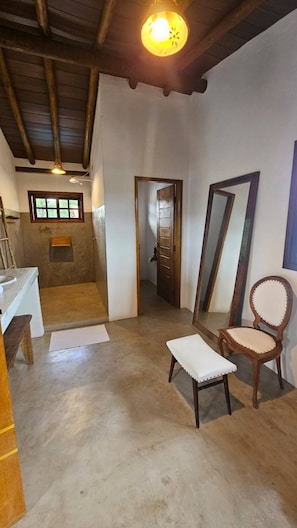 Deluxe Bungalow, Kitchenette, Garden View | Bathroom