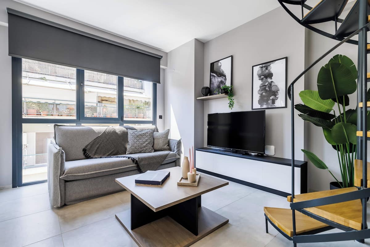 Family Loft K4R with a Balcony | Blackout drapes, soundproofing, iron/ironing board, free WiFi