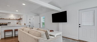 Luxury Modern Home In S Lakeland