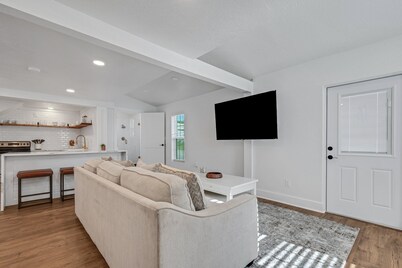 Luxury Modern Home In S Lakeland