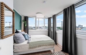 4 bedrooms, desk, iron/ironing board, travel crib