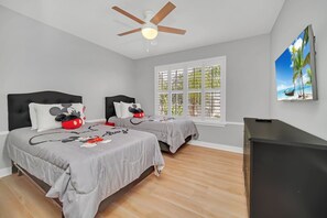 5 Schlafzimmer, Bügeleisen/Bügelbrett, WLAN, Bettwäsche