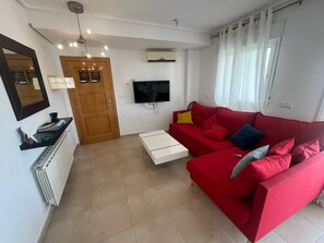 Living area - 2 bedroom appartment in a beautiful Golf resort, 20 min from great beaches, (Torre-Pacheco)
