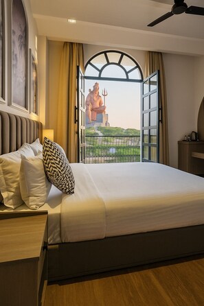 Desk, laptop workspace, free WiFi - Aarambh By The Sky Imperial (Nathdwara)